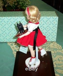 1999 Coca Cola Madame Alexander Carhop Doll Danbury Mint With Wood Display Case
