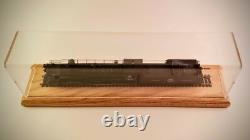30 O Scale Model Train Display Case, Oak Base