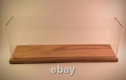 36 O Scale Model Train Display Case, Oak Base