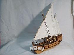 70491 Nina Wooden Ship Model in Display Case Handmade