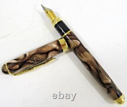 7 Pens in Wood and Glass Display Case 5 Montefiore. Parker, 1 Parade and Refills