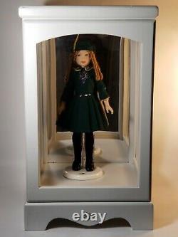 American Girl Doll Girls of Many Lands Ireland Kathleen 9 With Display Case
