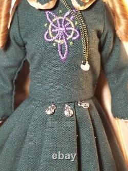 American Girl Doll Girls of Many Lands Ireland Kathleen 9 With Display Case