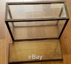 Antique / Vintage Glass / Wood Showcase Great Condition! WE SHIP