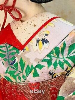 Antique Vintage Japanese Geisha figure w silk clothes in wooden display case