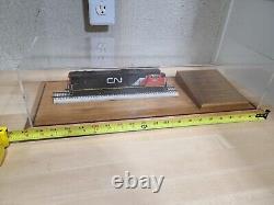 CN Canadian National Railway Award TRAIN SCALE 21 DISPLAY CASE TRACK Locomotive