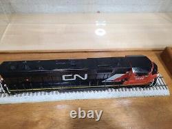 CN Canadian National Railway Award TRAIN SCALE 21 DISPLAY CASE TRACK Locomotive