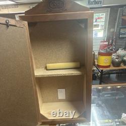 Case XX Pocket Worn Display Cabinet with Key, 1996 Knives, No Boxes