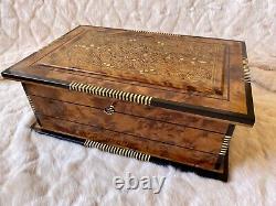 Handcrafted Luxury Rare Royal vintage Thuya wood jewelry box organizer with key