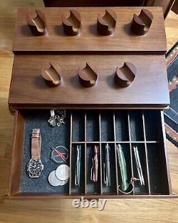 Holme and Hatfield The Armory Walnut Knife Display Case Handsome / 20-30 Knives