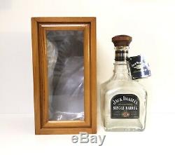 JACK DANIELS OLD NO 7 BRAND SINGLE BARREL Wood Display Case with Empty Bottle