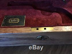 John Wayne Commemorative Wood Presentation Box 4-3/4 Colt SAA Display Case XX