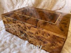 Large Lockable thuja wooden jewelry box with Engraving