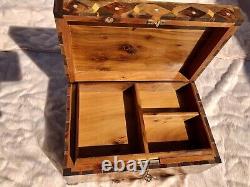 Large lockable thuya wood, jewelry box organizer with key, Keepsake, handmade Box
