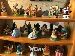 Lenox Disney 23 Thimble Set with WOOD MIRROR DISPLAY Magic Sewing Thimble