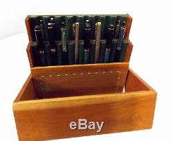 Levenger Well-read Life Wood 16 Pen Holder Storage Display Case Desk Accessory