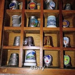 Lillian Vernon THIMBLE WOOD Display CASE SLIDING PLEXIGLASS COVER INCLUDES 98