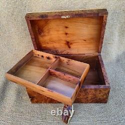 Lockable thuja burl wooden jewelry box organizer with key, keepsake, Gift, Wedding