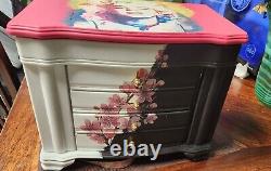 Marilyn Monroe Collectors A Hand Painted Large Standing Jewelry Case Beautiful