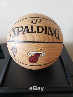 Miami Heat Team Signed Basketball Wood Grain 2018-19 High End Display Case NBA