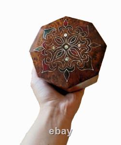 Moroccan wooden jewelry box made of thuya wood, amazing box thuya for a Gift