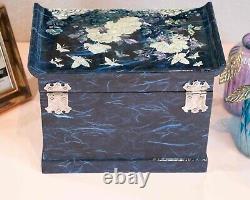 Mother of pearl Box Decorative seashell Antique Storage Vintage Jewelry case