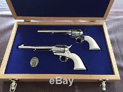 New Custom Wood Double Pistol Display Case For Colt 1911, Python, Saa, S&w