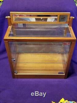 Optical Maui Jim Sunglasses Display Case Glass & Wood Very Nice