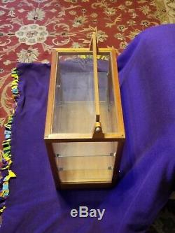 Optical Maui Jim Sunglasses Display Case Glass & Wood Very Nice