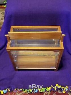 Optical Maui Jim Sunglasses Display Case Glass & Wood Very Nice