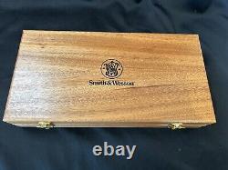 Smith & Wesson Model 29 Wood Presentation Box Blue Velvet Part 410440000 NIB