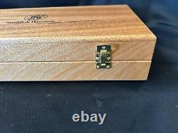 Smith & Wesson Model 29 Wood Presentation Box Blue Velvet Part 410440000 NIB