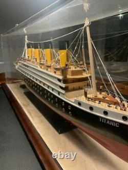 Titanic Model with Display Case + Lighting (38x13x9) RARE Collector's Model