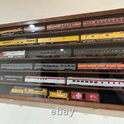 Train Display Case HO Scale Walnut Cabinet Railroad Car Locomotive Wood US Frame