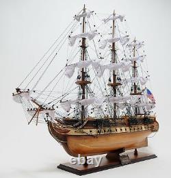 USS Constitution Old Ironsid Tall Ship 38 Model Sailboat Display Case Assembled