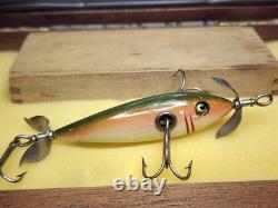 VINTAGE SHAKESPEARE #33 LURE SEE THRU HARDWARE WithWOOD DOVE TAIL BOX-DISPLAY CASE