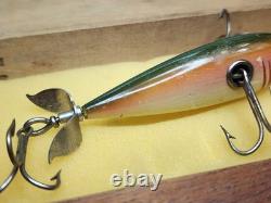 VINTAGE SHAKESPEARE #33 LURE SEE THRU HARDWARE WithWOOD DOVE TAIL BOX-DISPLAY CASE