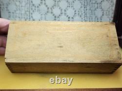 VINTAGE SHAKESPEARE #33 LURE SEE THRU HARDWARE WithWOOD DOVE TAIL BOX-DISPLAY CASE