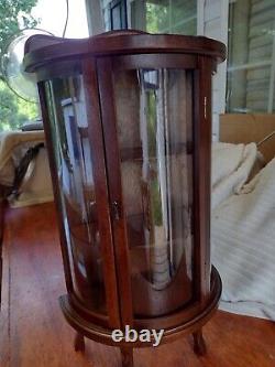 VINTAGE WOOD/GLASS OVAL SHAPE DISPLAY CASE With2 SHELVES