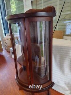 VINTAGE WOOD/GLASS OVAL SHAPE DISPLAY CASE With2 SHELVES