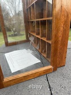 VTG Collectibles Keepsakes Wood 25-Slots Display Curio Case Glass Door 20x16.5