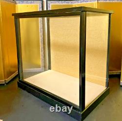 Vintage Japanese Display Glass Case Wood Frame Doll Geisha H14.1 W14.9in