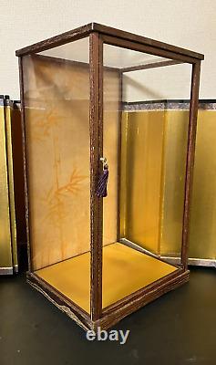 Vintage Japanese Display Glass Case Wood Frame Doll Geisha H21.2 W12.5in