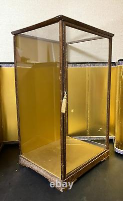 Vintage Japanese Display Glass Case Wood Frame Doll Geisha H21.6 W12.6in