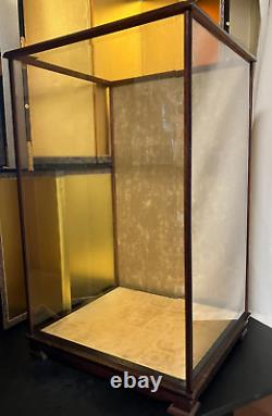 Vintage Japanese Doll Display Glass Case Kimono Geisha Maiko Wood Frame