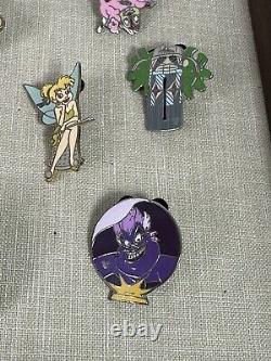 Vintage Walt Disney Trading Pins withoriginal Mickey Mouse Wood/Glass DISPLAY CASE