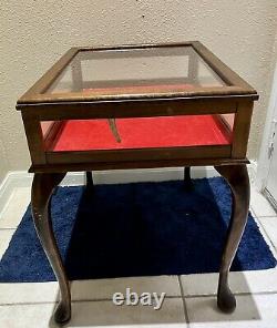 Vintage Wood and Glass Side/End Table Display Case