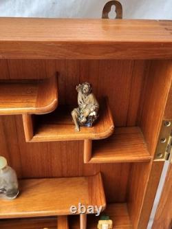 Vtg Asian Wall Hanging Display Curio Cabinet Shadow Box Wood Starter Pieces