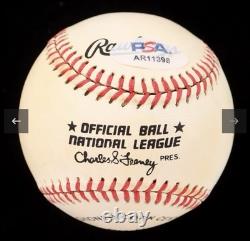 Willie Mays Signed ONL Baseball PSA/DNA Giants HOF Autograph + Wood Display Case Willie Mays Signed ONL Baseball PSA/DNA Giants HOF Autograph + Wood Display Case